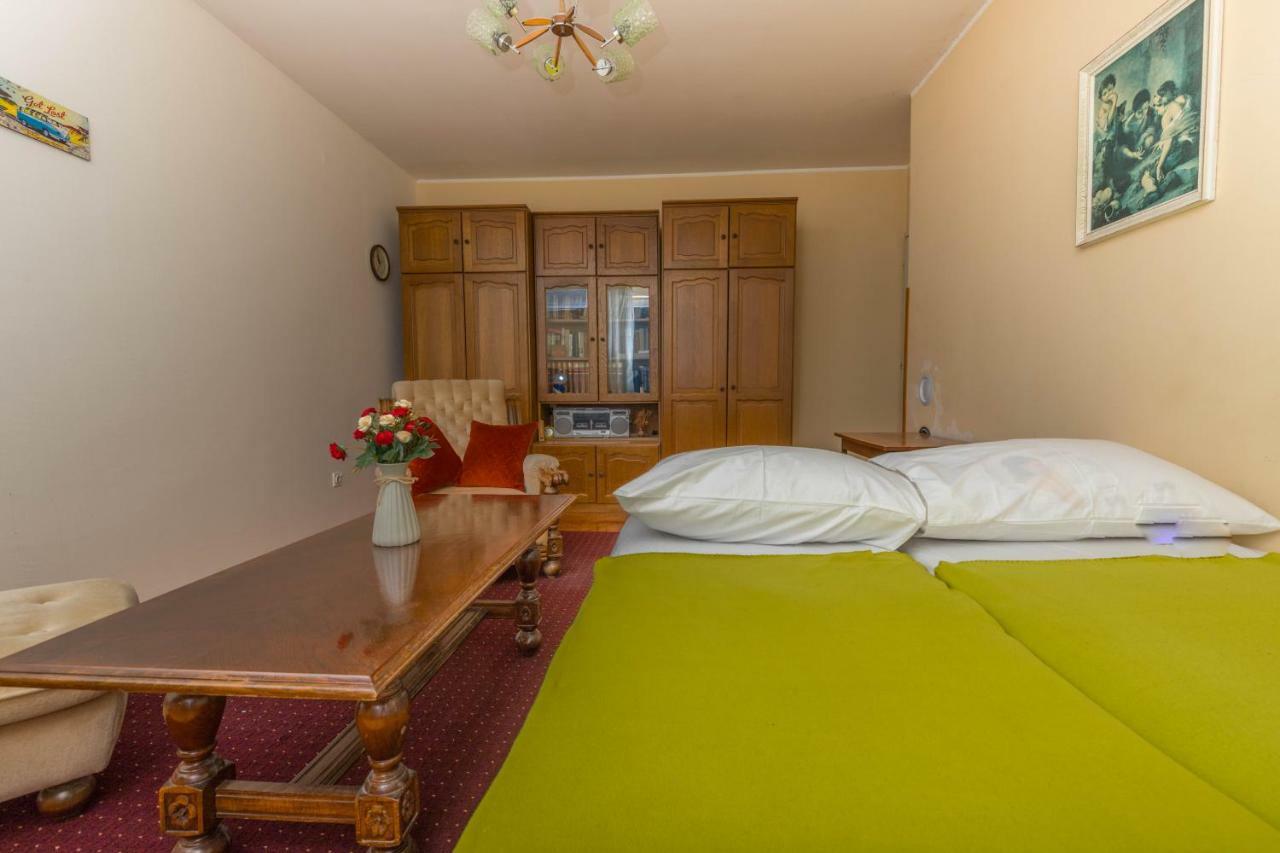 Apartment Center Crikvenica Exteriör bild